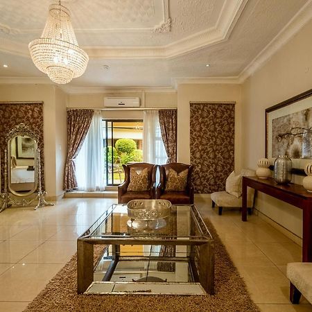 The Victoria Falls Deluxe Suites エクステリア 写真